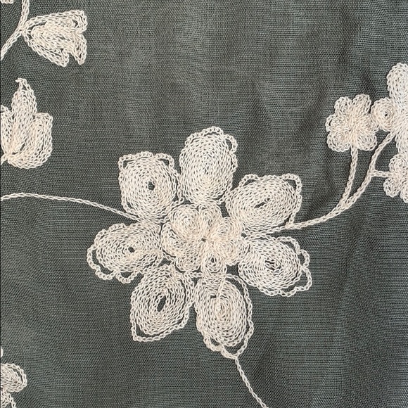 Scraf - Picture 3 of 4